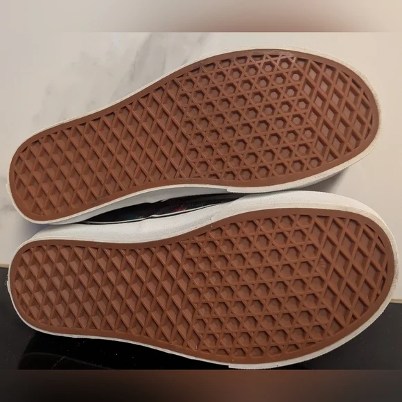 Vans Unisex Iridescent Metallic Checkerboard Skate Shoes M 7 W 8.5 MSRP $69.99 - Picture 10 of 10